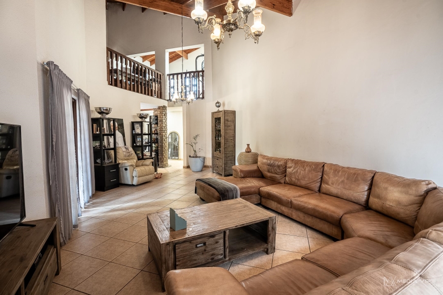 To Let 5 Bedroom Property for Rent in Raslouw A H Gauteng