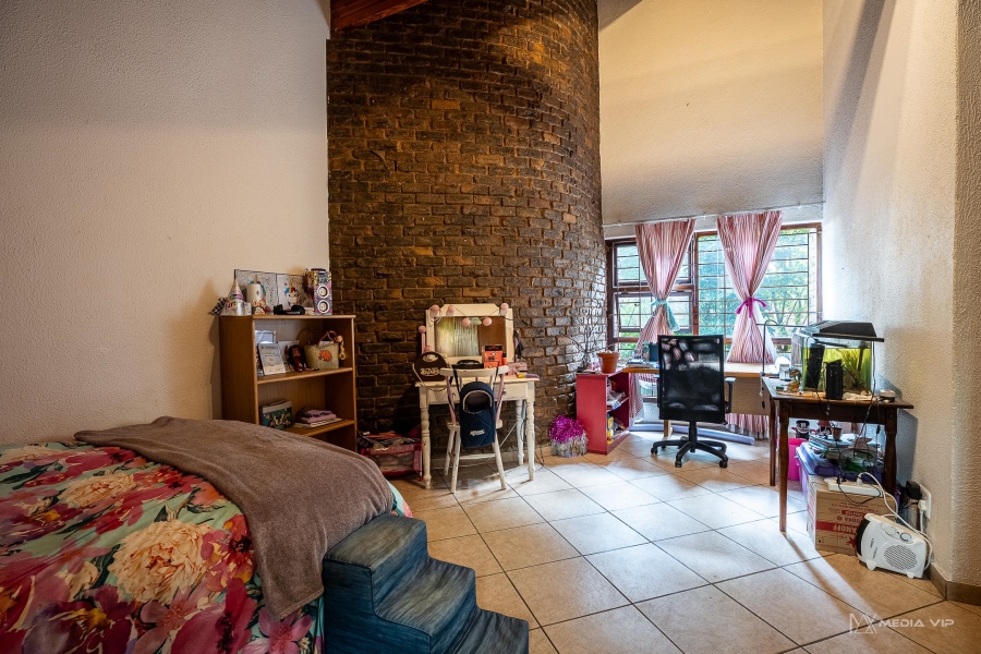 To Let 5 Bedroom Property for Rent in Raslouw A H Gauteng