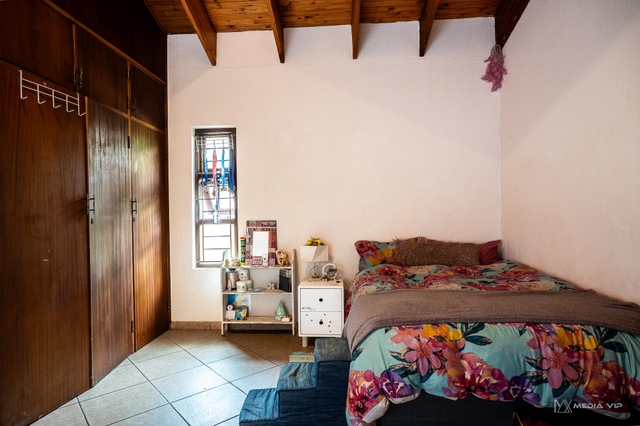 To Let 5 Bedroom Property for Rent in Raslouw A H Gauteng