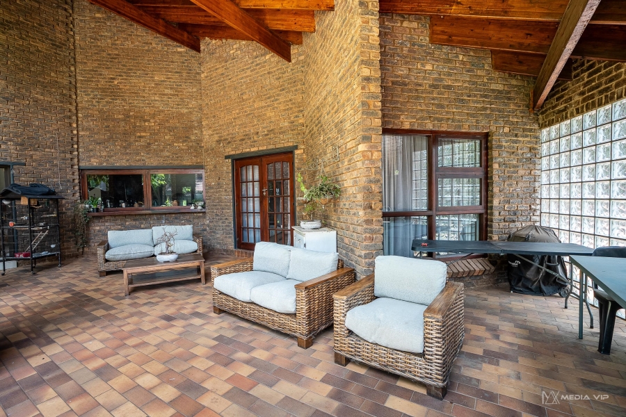 To Let 5 Bedroom Property for Rent in Raslouw A H Gauteng