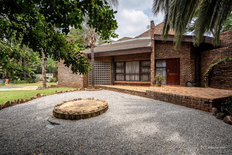 To Let 5 Bedroom Property for Rent in Raslouw A H Gauteng