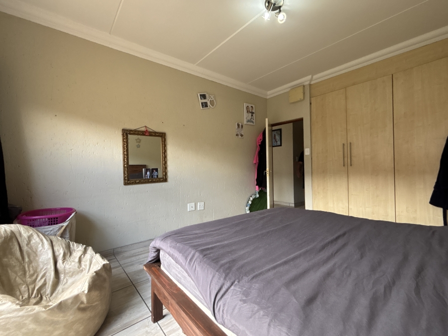 2 Bedroom Property for Sale in Ravenswood Gauteng