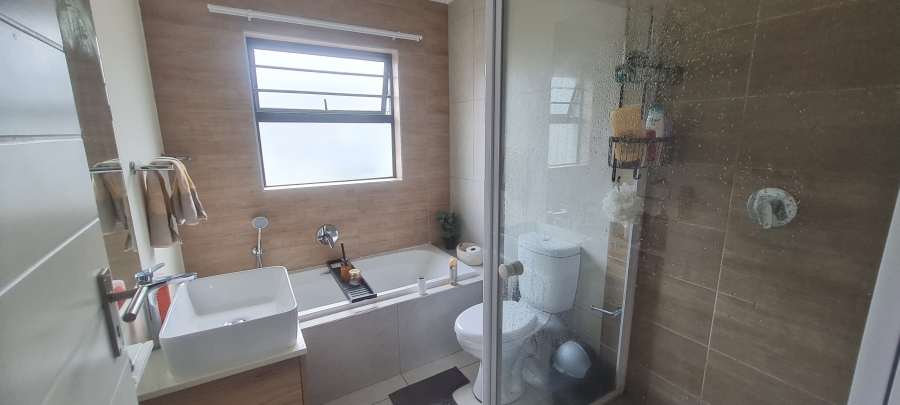 To Let 3 Bedroom Property for Rent in Modderfontein Gauteng