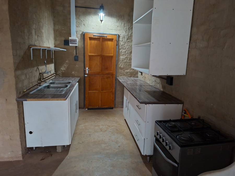 To Let 2 Bedroom Property for Rent in Leeuwfontein Gauteng