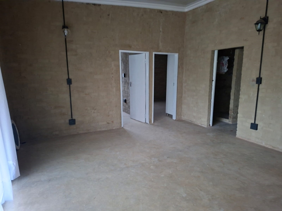 To Let 2 Bedroom Property for Rent in Leeuwfontein Gauteng