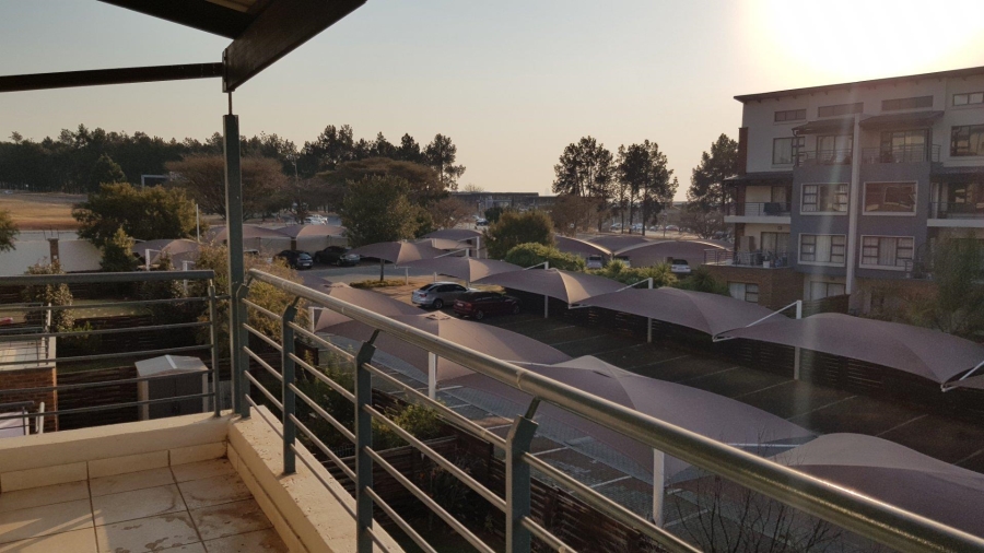 To Let 2 Bedroom Property for Rent in Greenstone Gate Gauteng