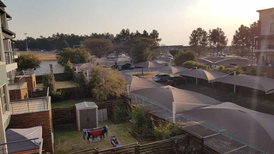 To Let 2 Bedroom Property for Rent in Greenstone Gate Gauteng