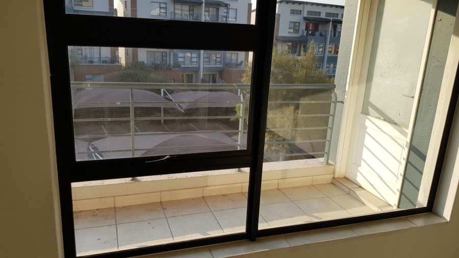 To Let 2 Bedroom Property for Rent in Greenstone Gate Gauteng