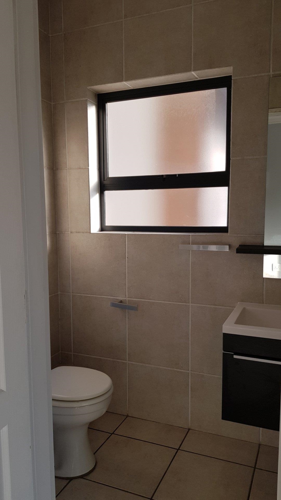 To Let 2 Bedroom Property for Rent in Greenstone Gate Gauteng