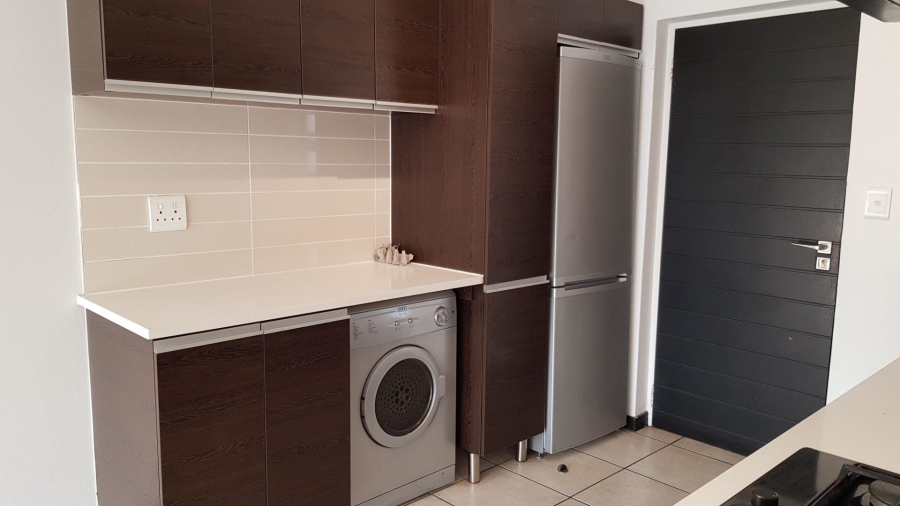 To Let 2 Bedroom Property for Rent in Greenstone Gate Gauteng