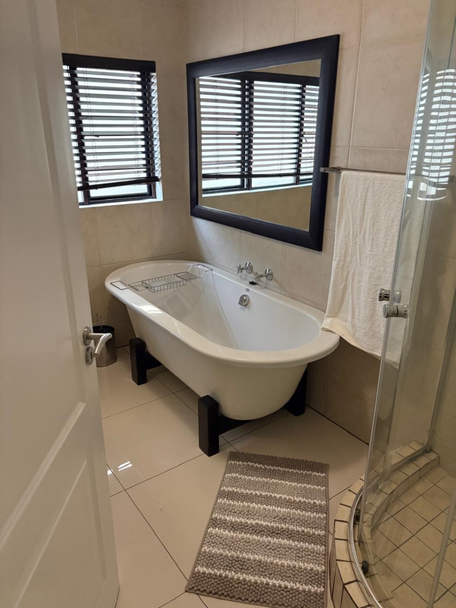 To Let 2 Bedroom Property for Rent in Greenstone Hill Gauteng