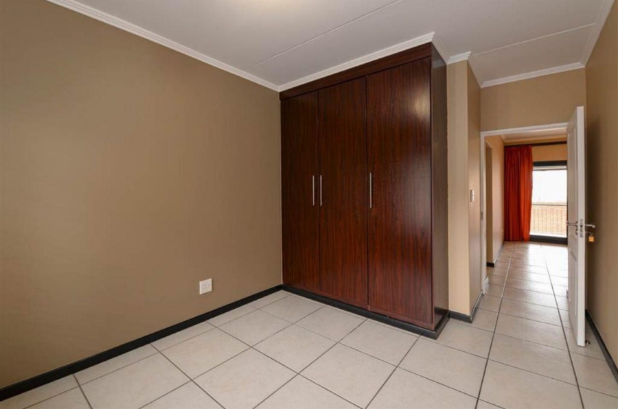 To Let 2 Bedroom Property for Rent in Greenstone Hill Gauteng