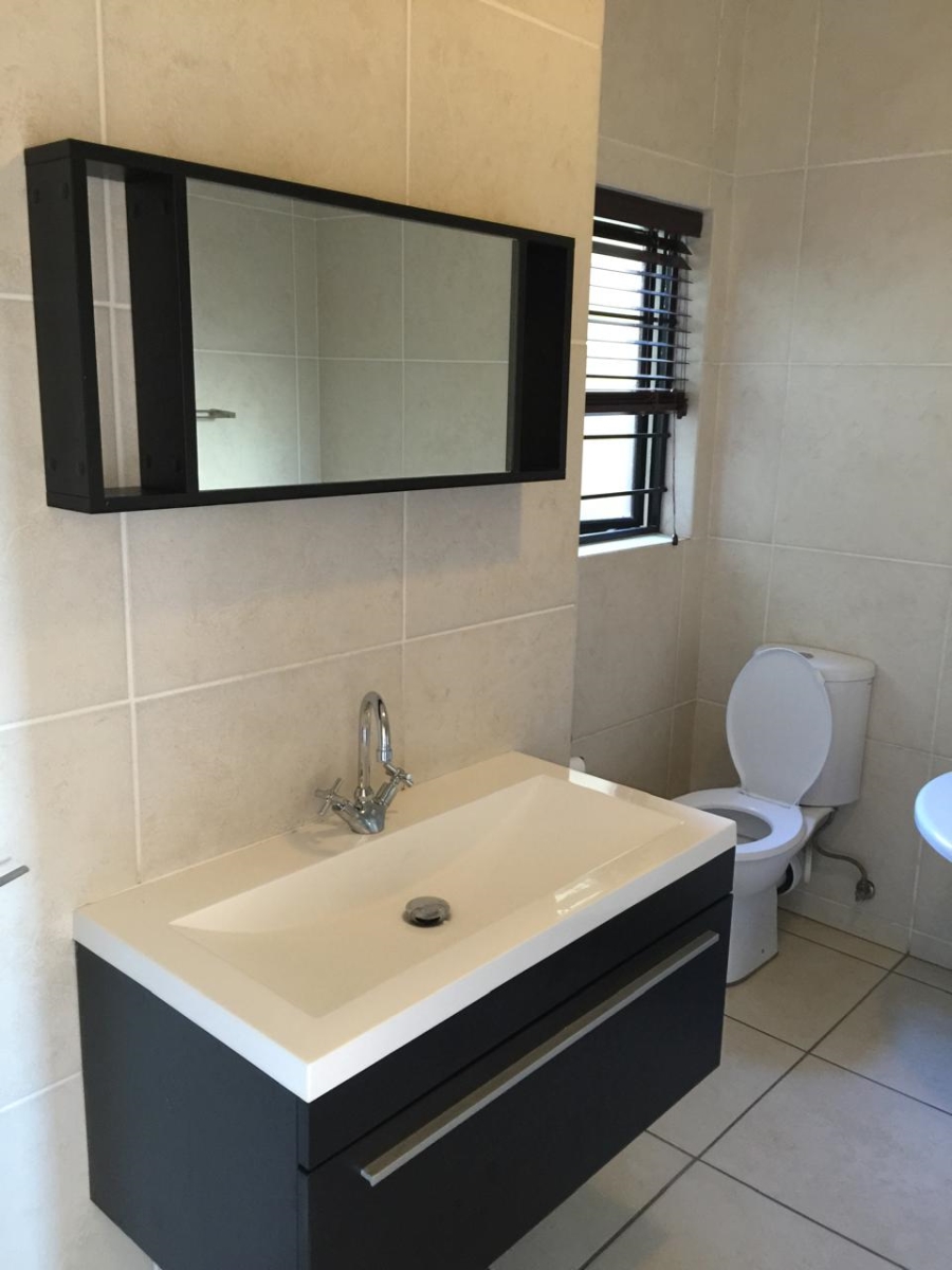 To Let 2 Bedroom Property for Rent in Greenstone Hill Gauteng