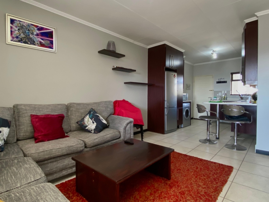 To Let 2 Bedroom Property for Rent in Greenstone Hill Gauteng