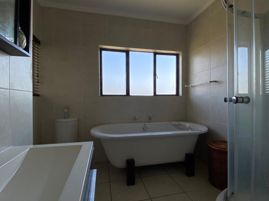 To Let 2 Bedroom Property for Rent in Greenstone Hill Gauteng