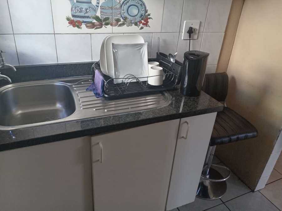 To Let 2 Bedroom Property for Rent in Allandale Gauteng