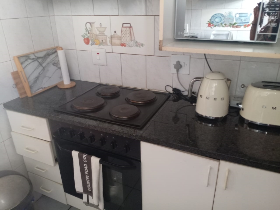To Let 2 Bedroom Property for Rent in Allandale Gauteng