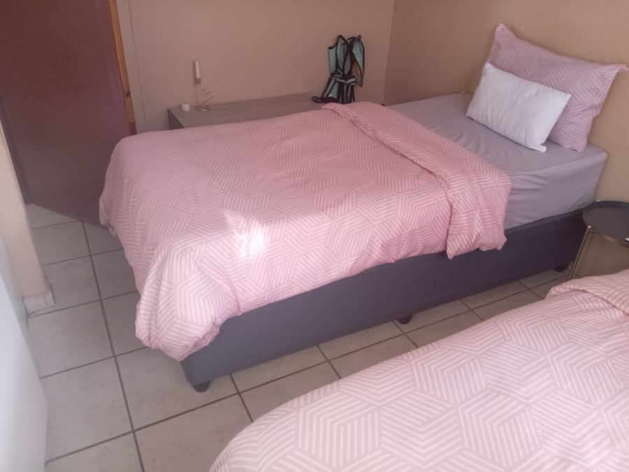 To Let 2 Bedroom Property for Rent in Allandale Gauteng
