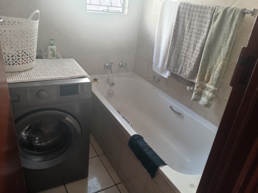 To Let 2 Bedroom Property for Rent in Allandale Gauteng