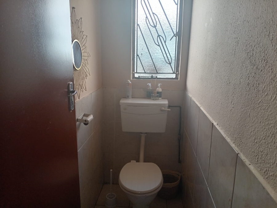 To Let 2 Bedroom Property for Rent in Allandale Gauteng