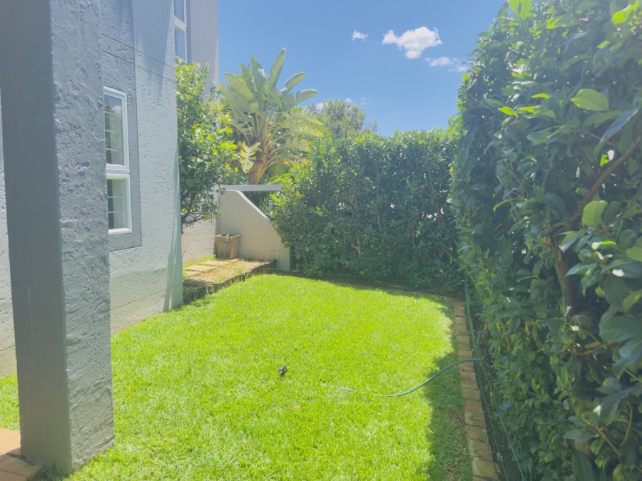 2 Bedroom Property for Sale in Magaliessig Gauteng