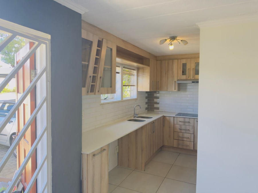 2 Bedroom Property for Sale in Magaliessig Gauteng
