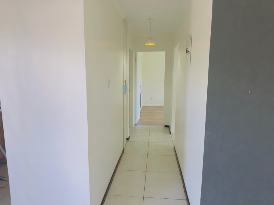 2 Bedroom Property for Sale in Magaliessig Gauteng
