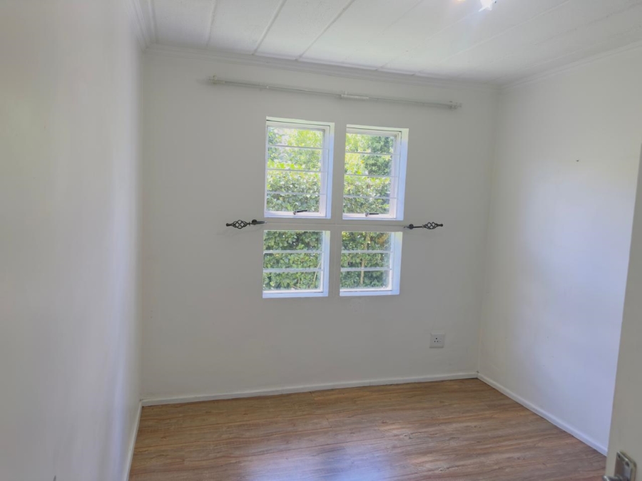 2 Bedroom Property for Sale in Magaliessig Gauteng