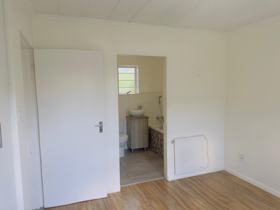 2 Bedroom Property for Sale in Magaliessig Gauteng