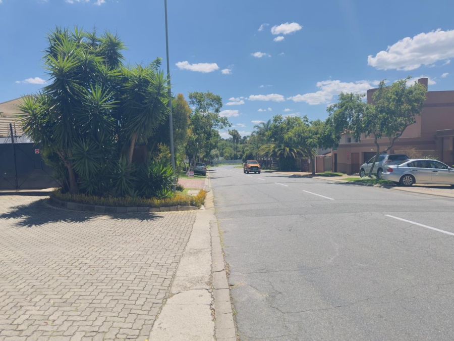 2 Bedroom Property for Sale in Magaliessig Gauteng