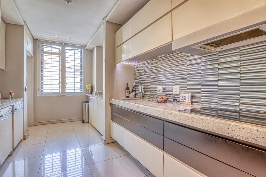 To Let 2 Bedroom Property for Rent in Sandton Central Gauteng