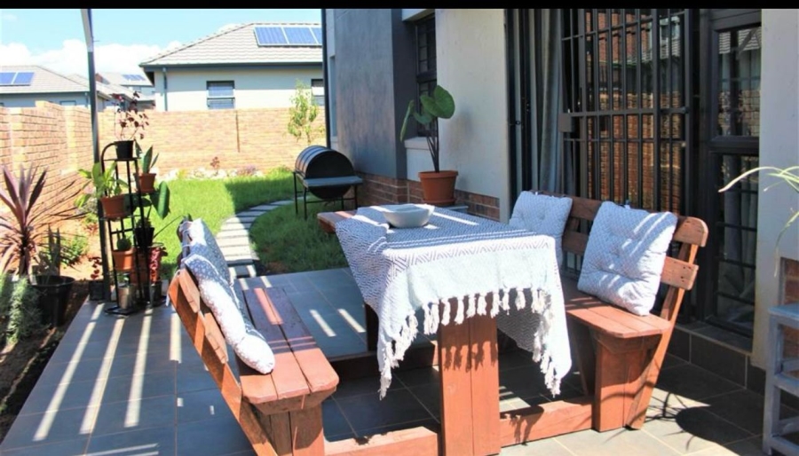 To Let 4 Bedroom Property for Rent in Nietgedacht Gauteng