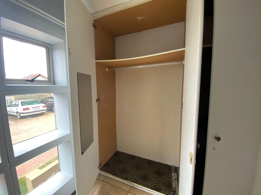 2 Bedroom Property for Sale in Winchester Hills Gauteng