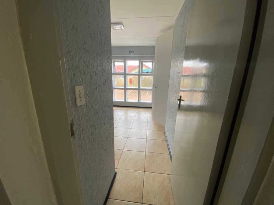 2 Bedroom Property for Sale in Winchester Hills Gauteng