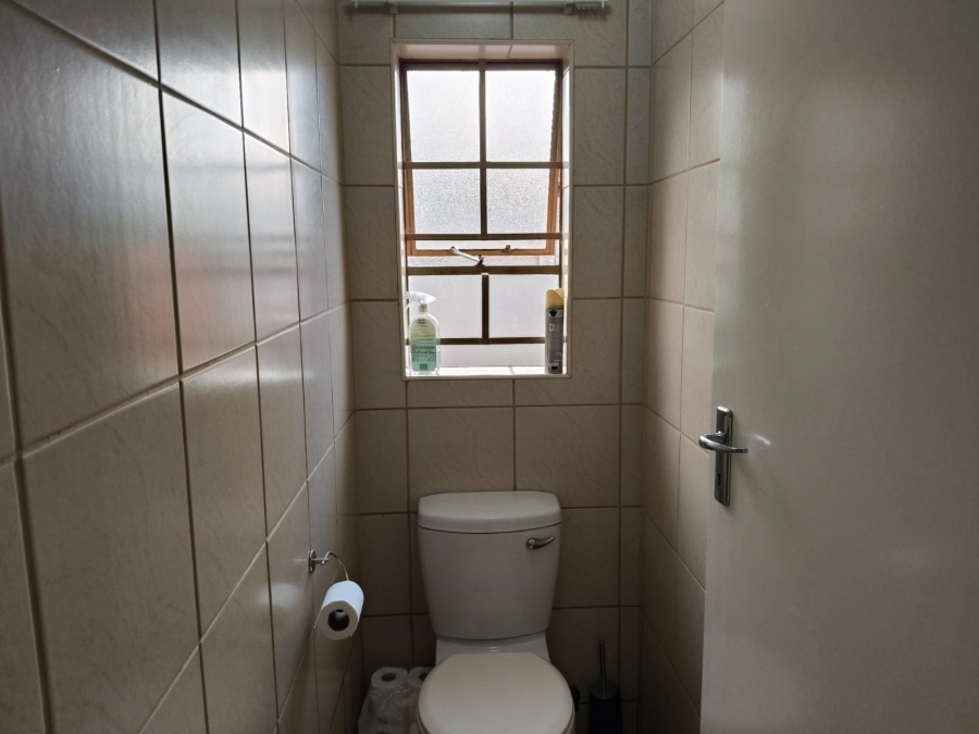 3 Bedroom Property for Sale in Clayville Gauteng