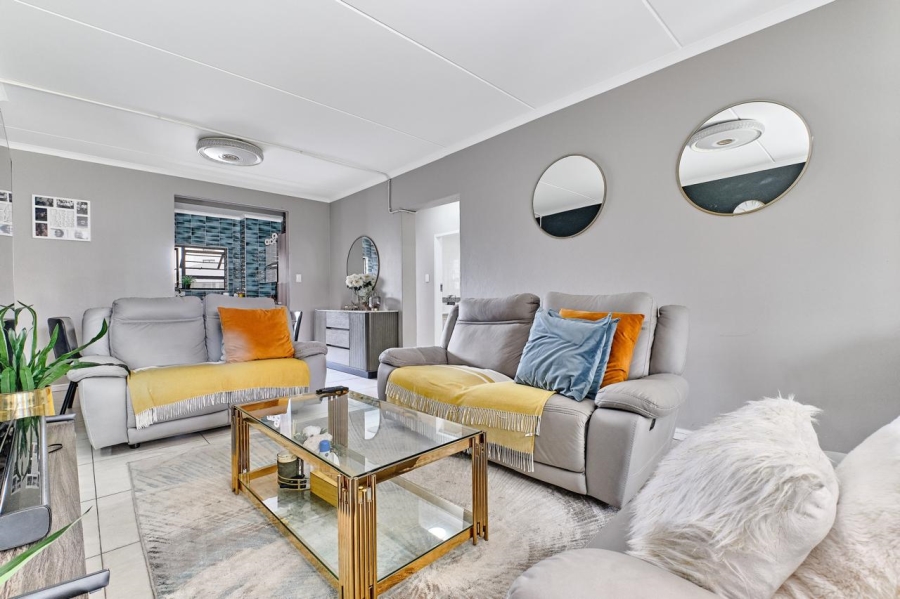 To Let 3 Bedroom Property for Rent in Fourways Gauteng