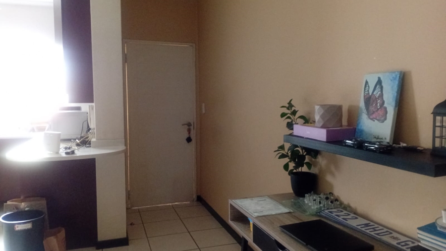 To Let 2 Bedroom Property for Rent in Sunninghill Gauteng