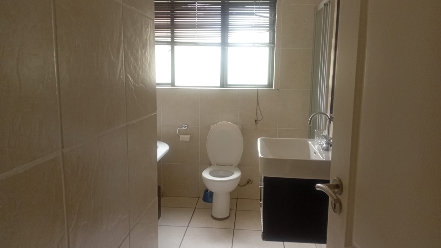 To Let 2 Bedroom Property for Rent in Sunninghill Gauteng