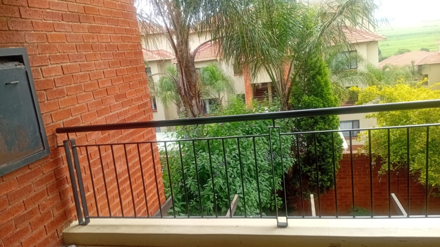To Let 2 Bedroom Property for Rent in Sunninghill Gauteng