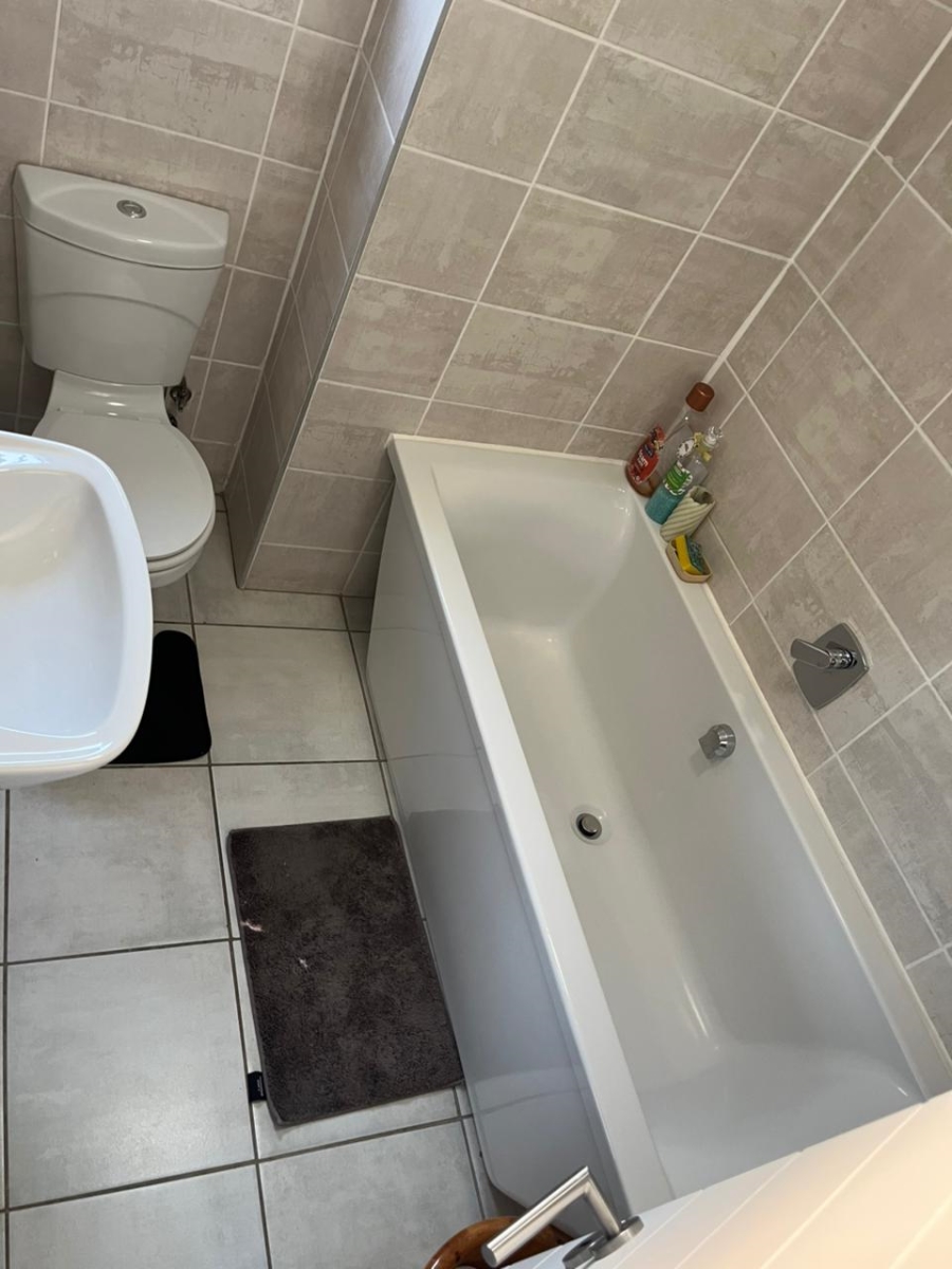 To Let 2 Bedroom Property for Rent in Witfield Gauteng