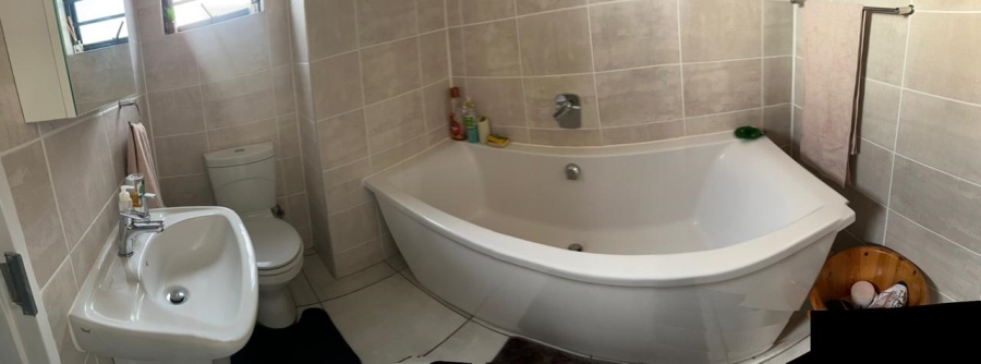 To Let 2 Bedroom Property for Rent in Witfield Gauteng