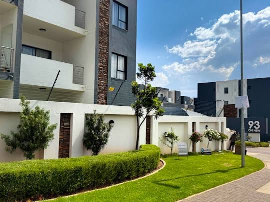 1 Bedroom Property for Sale in Carlswald Gauteng