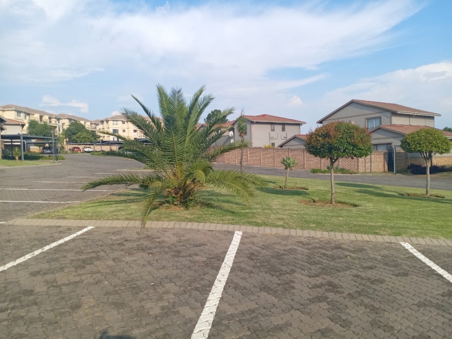 To Let 2 Bedroom Property for Rent in Carlswald Gauteng