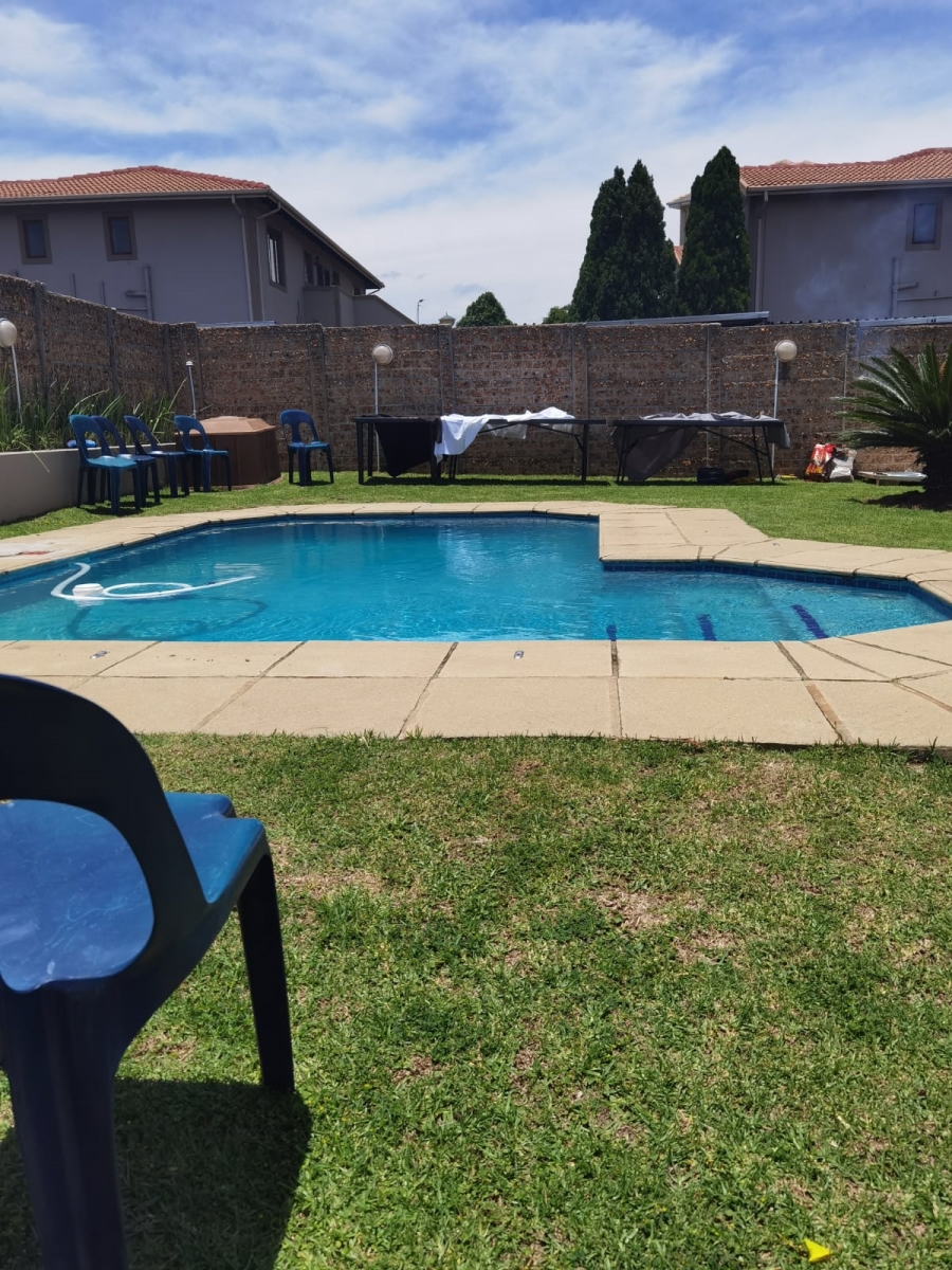 To Let 2 Bedroom Property for Rent in Carlswald Gauteng