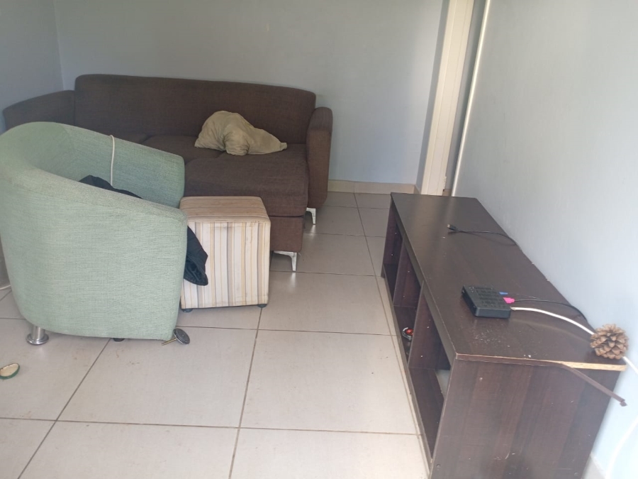 To Let 2 Bedroom Property for Rent in Glen Austin Gauteng