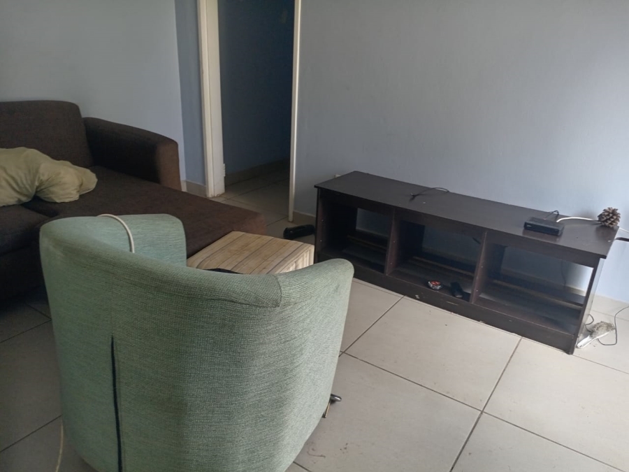 To Let 2 Bedroom Property for Rent in Glen Austin Gauteng