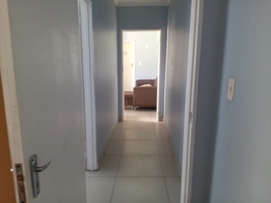 To Let 2 Bedroom Property for Rent in Glen Austin Gauteng