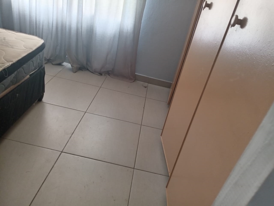 To Let 2 Bedroom Property for Rent in Glen Austin Gauteng