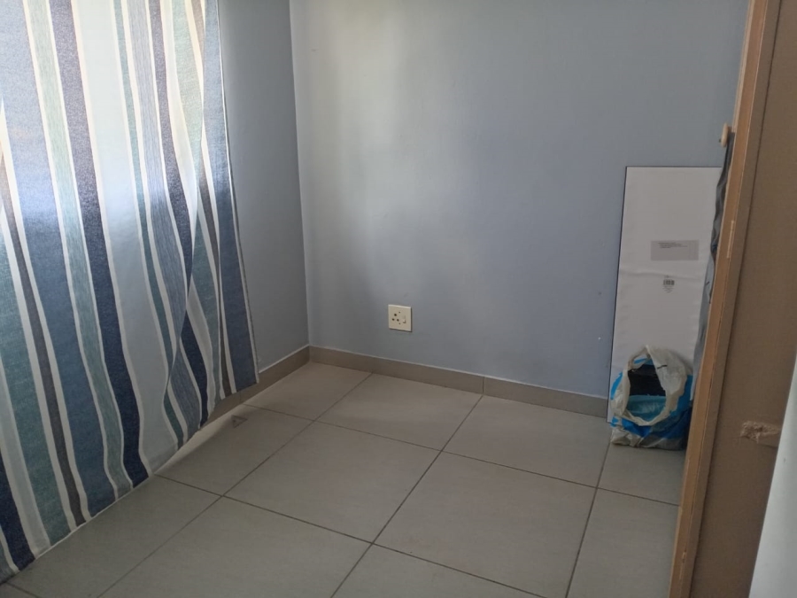 To Let 2 Bedroom Property for Rent in Glen Austin Gauteng