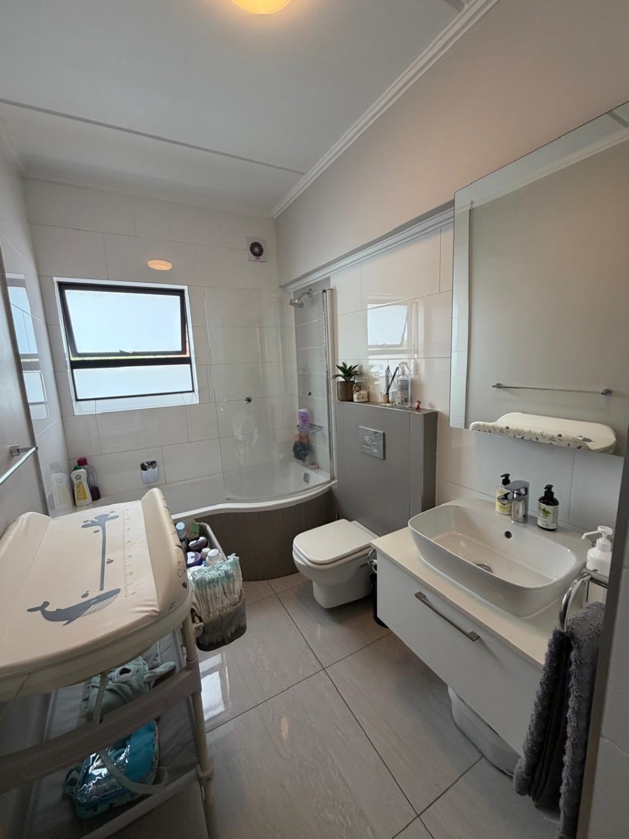 3 Bedroom Property for Sale in Glen Marais Gauteng